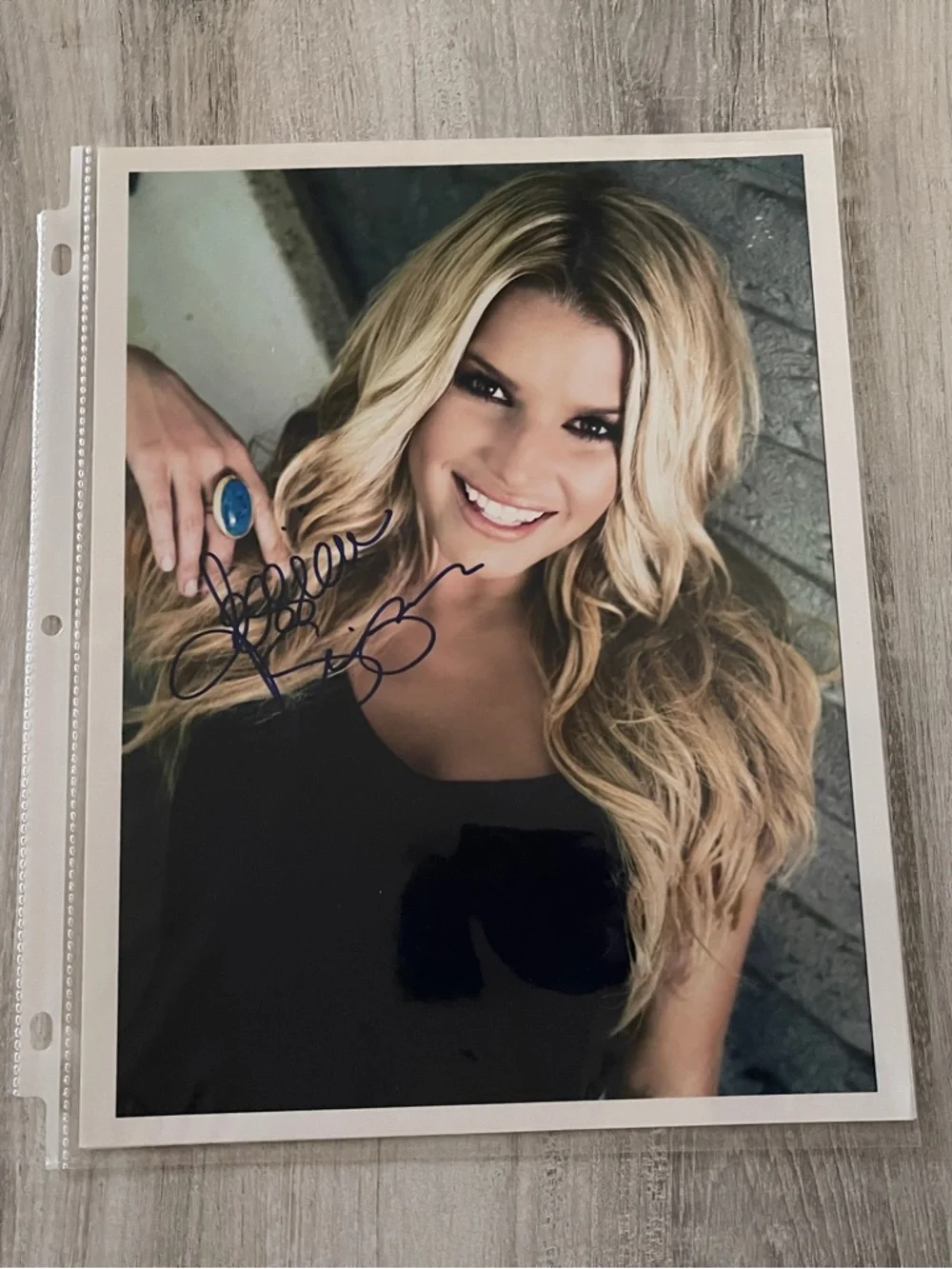 Jessica Simpson Signed Photo - Picture 3 of 5